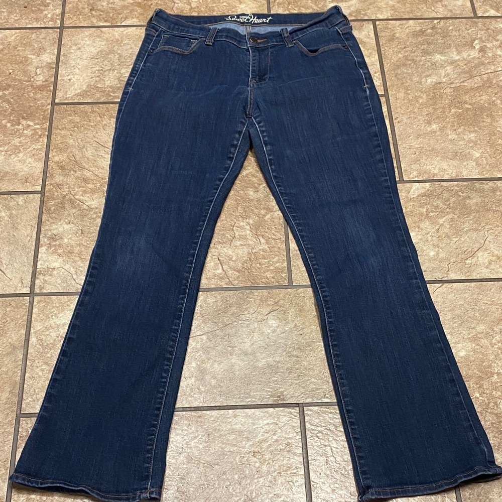The Sweetheart Size 6 Blue Bootcut Jeans Dress Up or Down Casual Denim